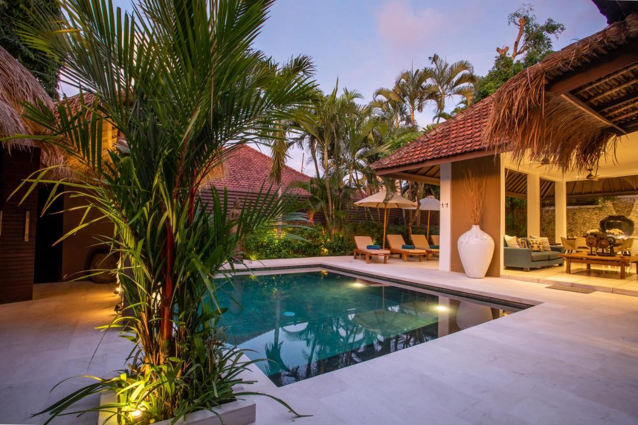 Asrina Villa'S Seminyak Exteriör bild