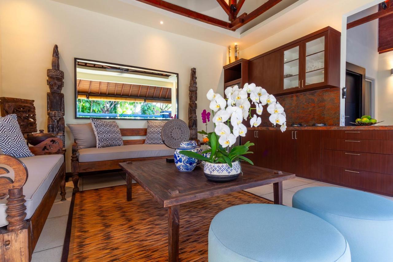 Asrina Villa'S Seminyak Exteriör bild
