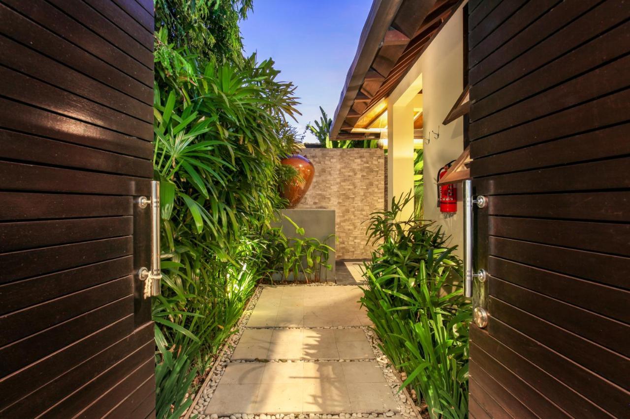 Asrina Villa'S Seminyak Exteriör bild