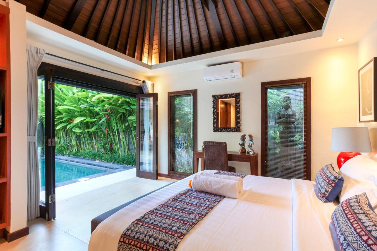 Asrina Villa'S Seminyak Exteriör bild