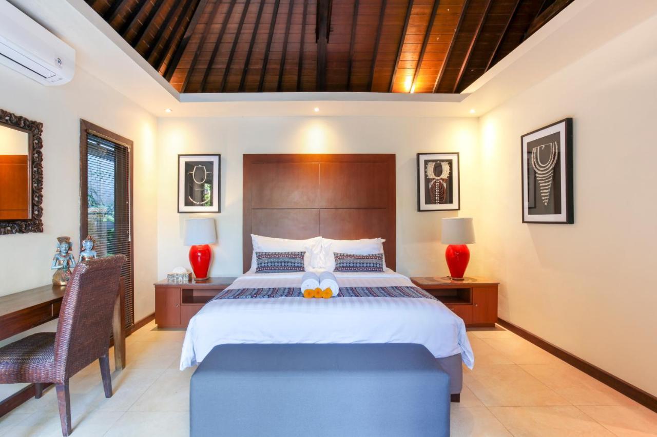 Asrina Villa'S Seminyak Exteriör bild