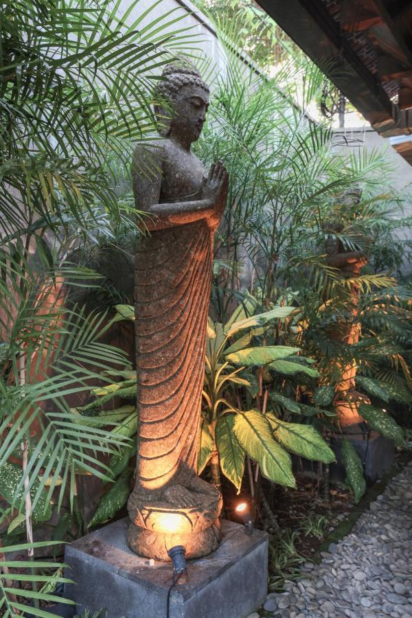 Asrina Villa'S Seminyak Exteriör bild