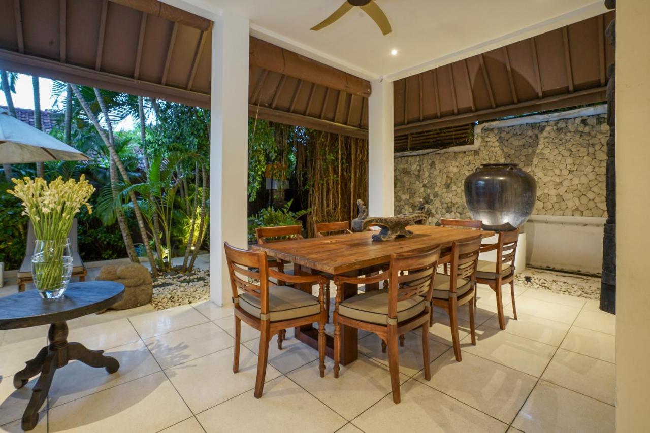 Asrina Villa'S Seminyak Exteriör bild