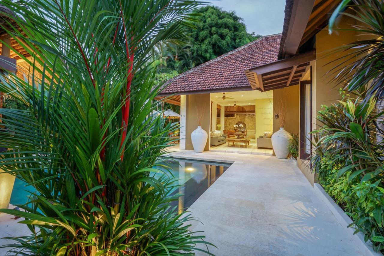 Asrina Villa'S Seminyak Exteriör bild